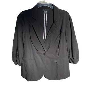 Torrid Blazer Sz 2 Black Stretch Cinched 3/4 Sleeve 1 Button Faux Pockets